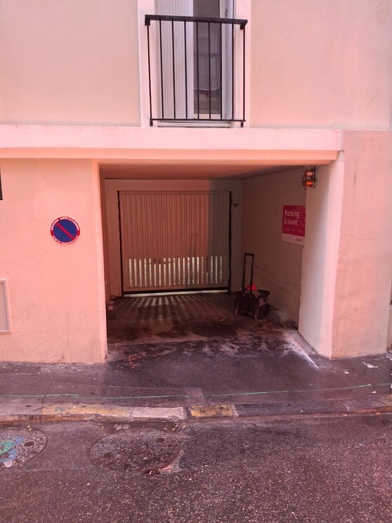 Vignette parking Consulat de Suisse - rue Saint Jacques - Marseille 6