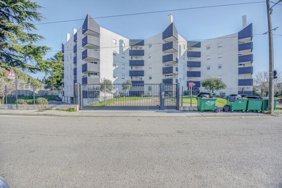 Vignette parking Lycée professionnel Frédéric Mistral - Ancienne route du Générac - Nîmes