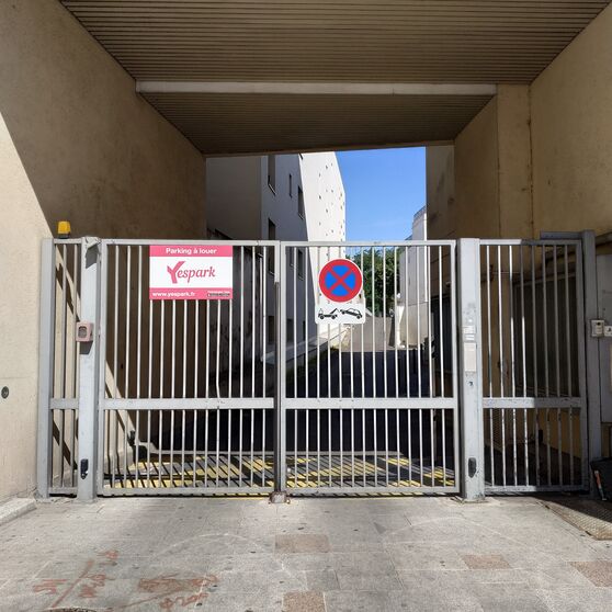 Vignette parking Gare de Clichy - Levallois - Levallois Perret