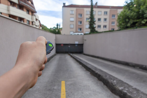 Vignette parking Le Longchamp - place des Martyrs de Chateaubriand - Viry Châtillon