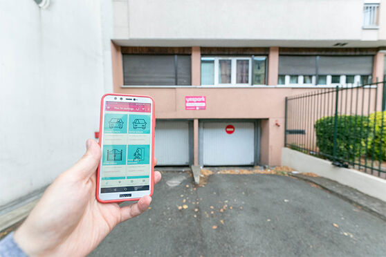 Vignette parking CPAM de Paris - rue Maryse Hilsz 20