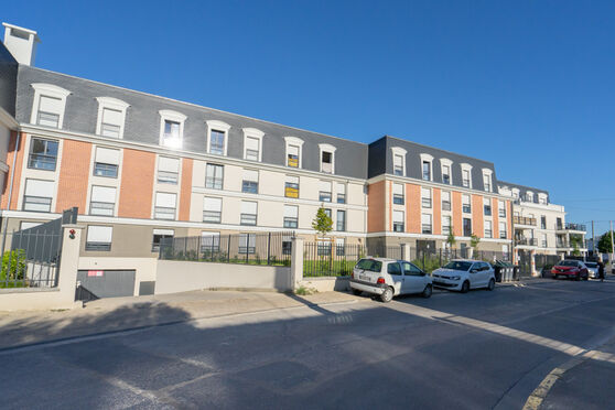 Vignette parking Lycée polyvalent Nicolas-Joseph Cugnot - chemin Tortu - Neuilly Plaisance