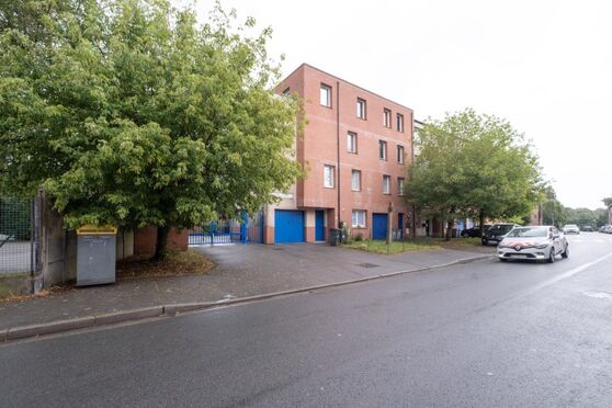 Vignette parking Collège Saint-Joseph - rue D'Emmerin - Lille