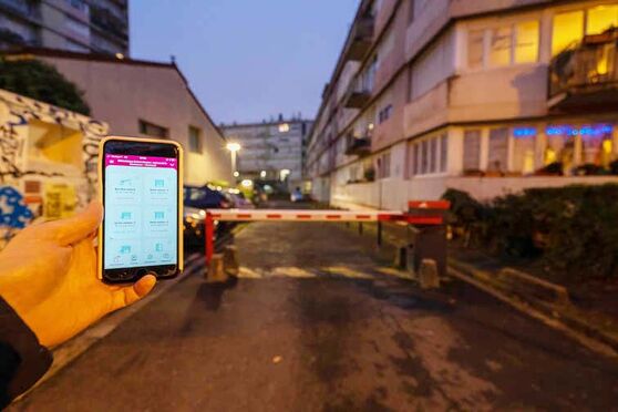 Vignette parking Métro Croix de Chavaux (Jacques Duclos) - rue Jules Ferry - Montreuil