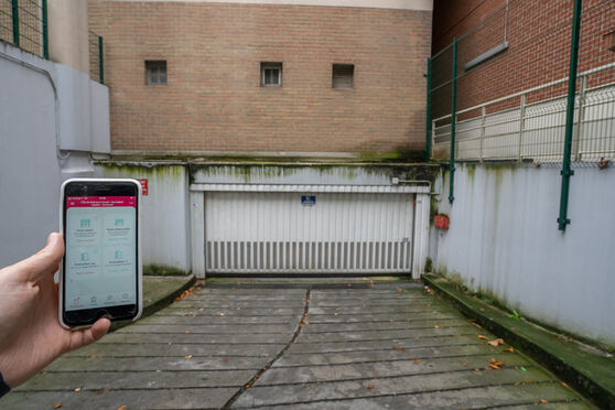 Vignette parking L'Île de Robinson Crusoé - rue sergent bobillot - Montreuil