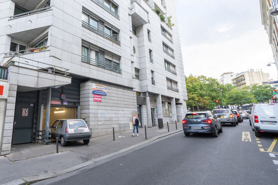 Vignette parking Métro Télégraphe - rue de Romainville - Paris 19