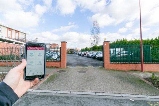 Vignette parking Complexe sportif Jesse Owens - 1 rue Nelson Mandela - Gonesse