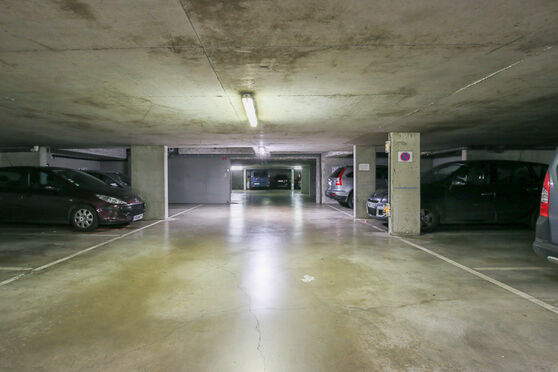 Vignette parking Métro Cour Saint-Émilion 2 - Paris 12