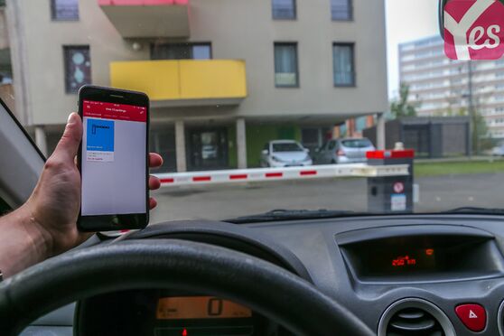 Vignette parking Médiathèque Andrée Chedid - 5 allée des Herbes Folles - Tourcoing