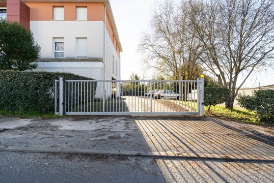 Vignette parking Ecoles Publiques Mixtes - chemin de Sarcignan - Villenave d'Ornon