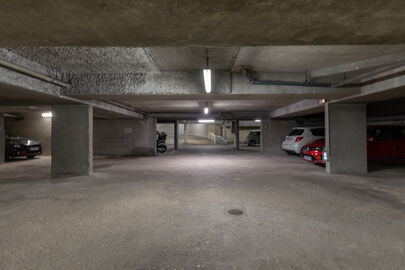 Parking RER Fontenay aux Roses - place du Château Sainte-Barbe