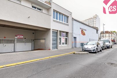 Parking Métro Mairie de Clichy - rue Estienne D'orves