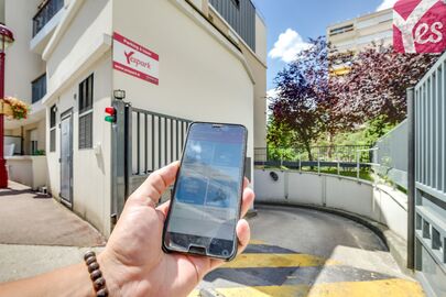 Parking Fresnes - rue Maurice Tenine