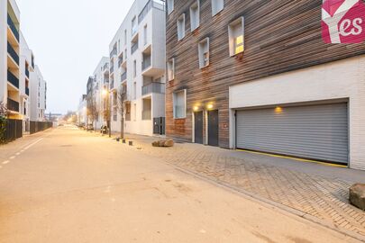 Parking Les Hauts-de-Cergy - place du Thyrse