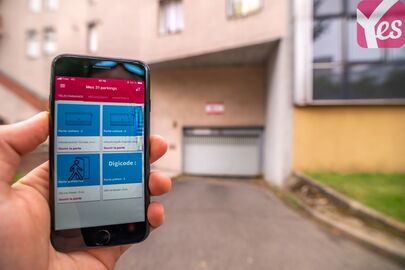 Vignette parking Les Pyramides - place des Miroirs - Evry - Évry Courcouronnes