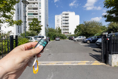 Parking Place de la gare - Sainte Geneviève des Bois
