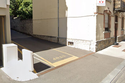 Parking Lycée privé Saint-Paul - avenue Fontaine Argent - Besançon