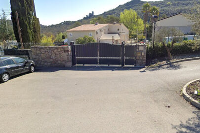 Parking Route de Grasse - Villeneuve Loubet