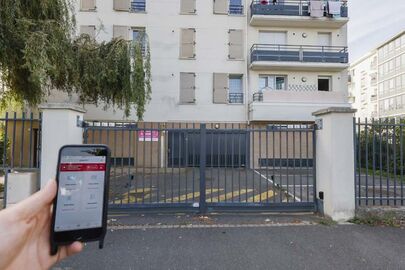 Parking RER Villeneuve-Saint-Georges - avenue du Front de Seine - Villeneuve le Roi