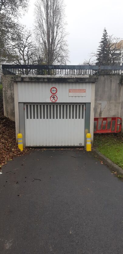 Parking 201 rue des Chênes Bruns - Cergy