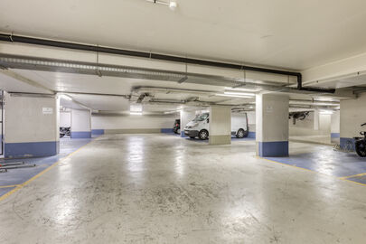 Parking Métro Grands Boulevards - rue Montmartre - Paris 2