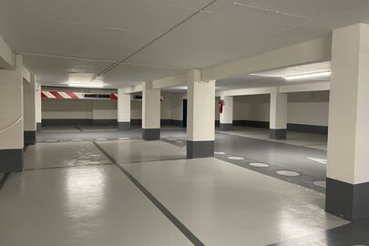 Parking Métro Lamarck - Caulaincourt - rue Damrémont - Paris 18