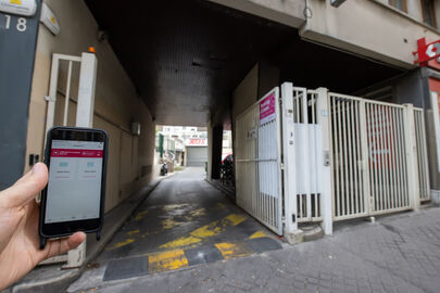 Parking Métro la Fourche - Paris 18