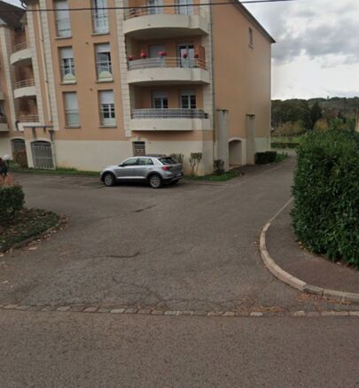 Parking 40 rue cécile de marsangy - Sens