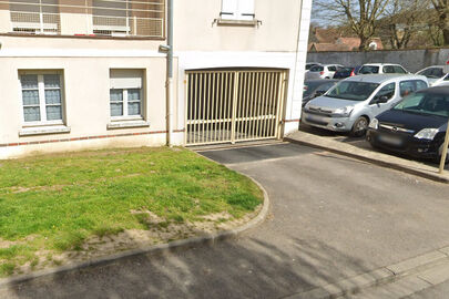 Parking Rue saint jean - Villeneuve sur Yonne