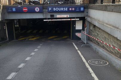 Parking Métro Bourse - place de la Bourse - Paris 2