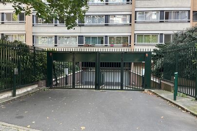 Parking 28 rue de Fontarabie - Paris
