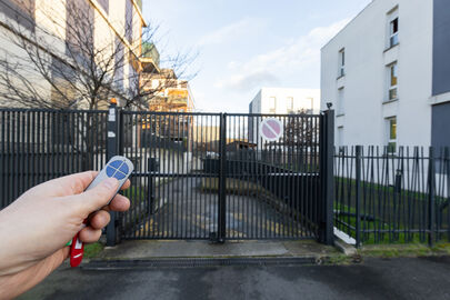 Parking 4 rue roland roche - Valenton