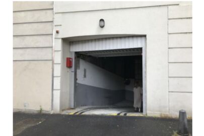 Parking Rives du Lez - place Jean Bene - Montpellier