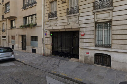 Parking Métro George V - 15 rue Lord Byron - Paris 8