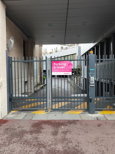 Vignette parking Parc Roger Salengro - rue Madame de Sanzillon - Clichy