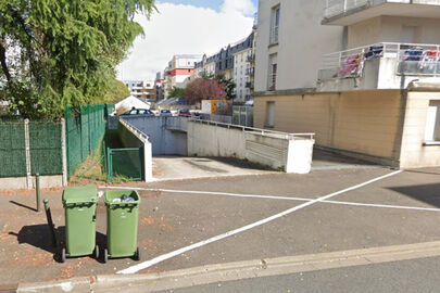 Parking Lycée Saint Charles - Saint-Fiacre - Orléans (aérien)