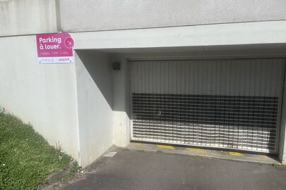 Parking rue Voltaire Espace du Siecle des Lumieres - Neuves Maisons