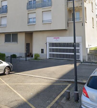 Parking Stade Porte Villeneuve - rue des Colibris 38100 Grenoble