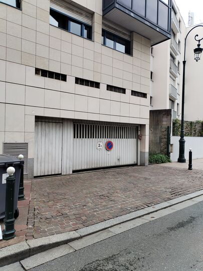 Parking 102 rue Roque de Fillol - Puteaux