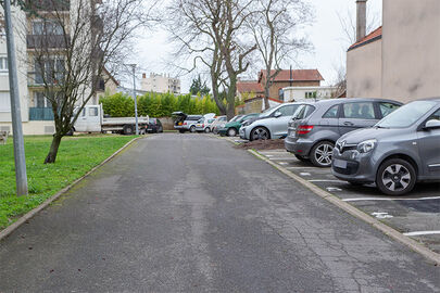 Parking Stade des Corneilles - rue Edgar Quinet - Saint-Maur-des-Fossés