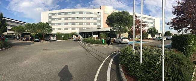 Parking Bordeaux - Proche Aéroport Mérignac - Hôtel le M Extérieur