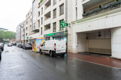 Parking Métro Pont de Levallois Bécon - rue Greffulhe - Levallois Perret