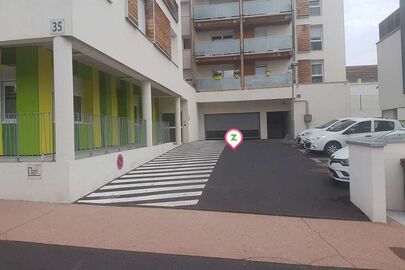 Parking Cournon-d'Auvergne - Mairie de Cournon - avenue d'Allier