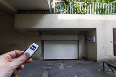 Parking Métro Lamarck - Caulaincourt - rue Marcadet - Paris 18