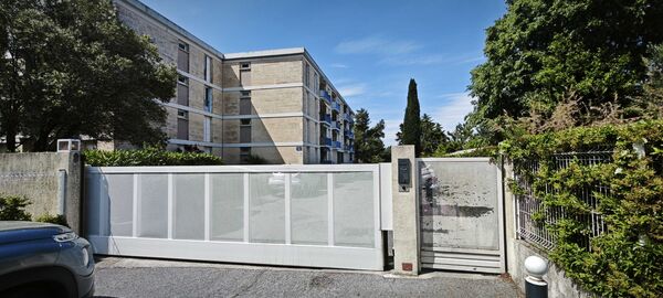 Parking Square de la Carriera - 2 rue cours Lou ral - Montpellier