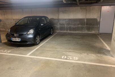Parking Square Clarissa Jean-Philippe - 123 rue de la Reine Blanche - Carrières sous Poissy