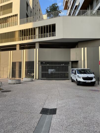 Parking Carle Vernet - 16 place D'armagnac - Bordeaux