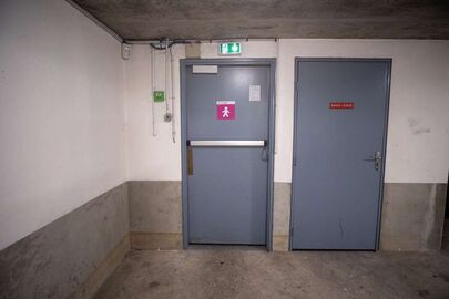 Parking Canal de l'Ourcq - quai de L'oise - Paris 19