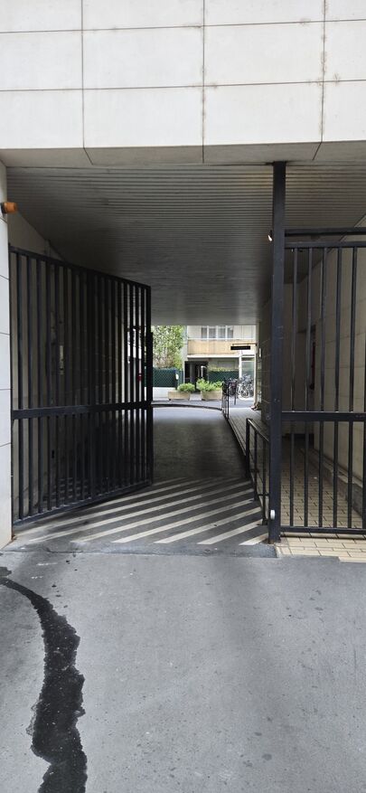 Parking 245 rue de Bercy