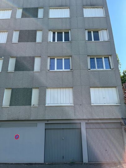 Parking Parc jeux enfants - 1 rue Charles Peguy - Fleury les Aubrais